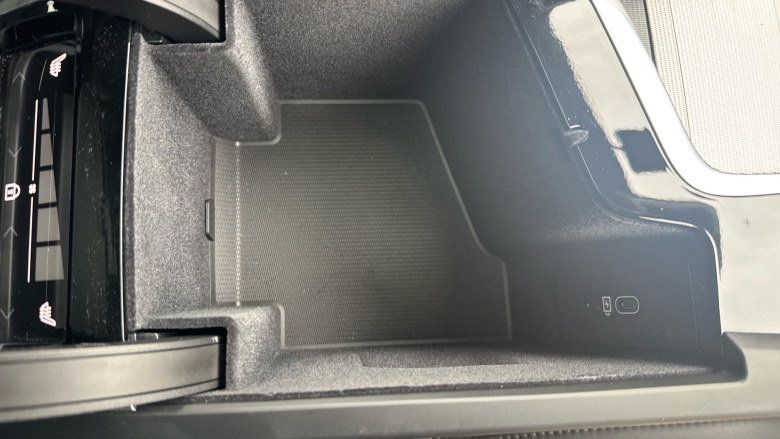 Volvo XC60 2.0 B5P Ultra Black Edition 5dr AWD Geartronic Petrol Estate